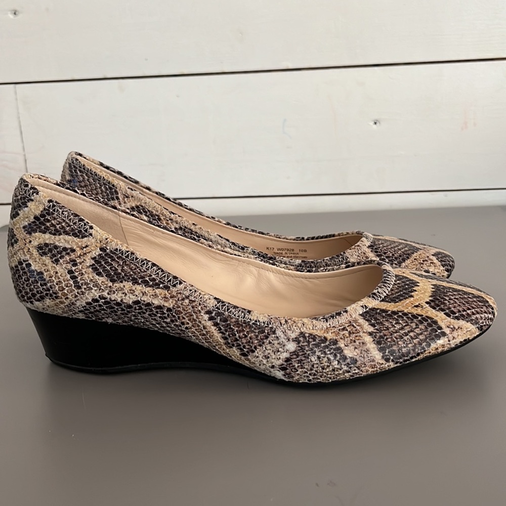 Cole Haan wedge snake print shoe size 10 - Picture 2 of 8